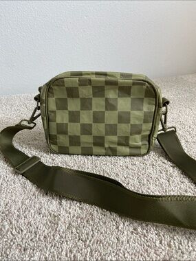 Aloha Collection • Le Tour Checkmate Limu on Olive
